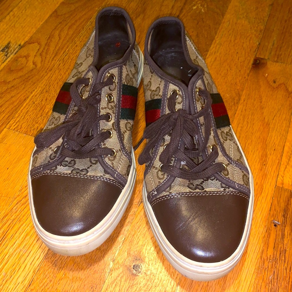 Women’s Gucci sneakers